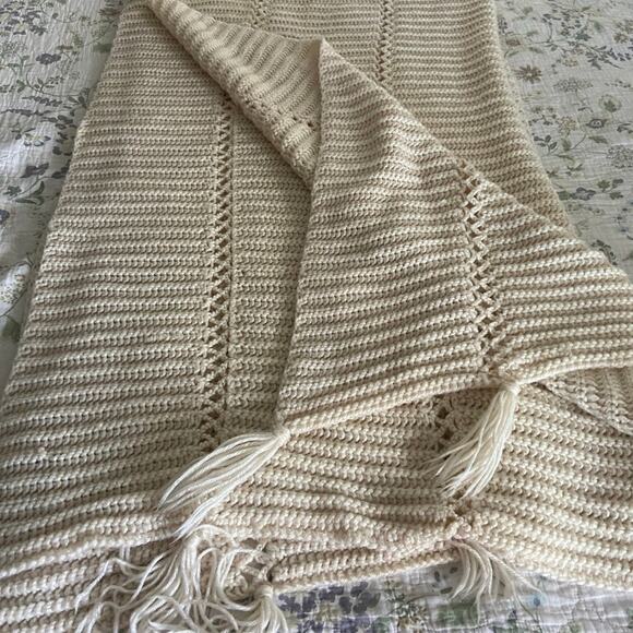 Hand Made Ivory Oatmeal Cream Colored Afghan Throw 88x56 - Picture 4 of 5